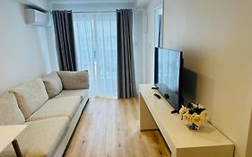 Otahuhu Shopping Centre Apartment 8A